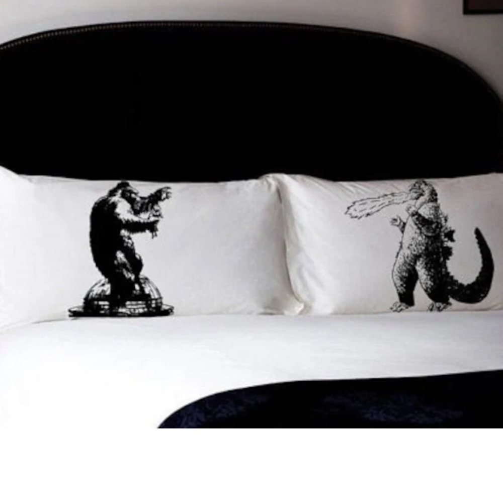 Godzilla Vs King Kong Cotton Pillow Case Set - Picture 2 of 8